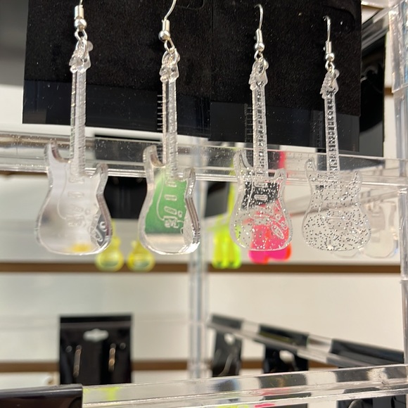 Guitar Shaped Earrings like a Strat - Picture 2 of 5